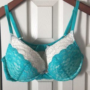Victoria's Secret 38C Lace Teal and Cream Bra
